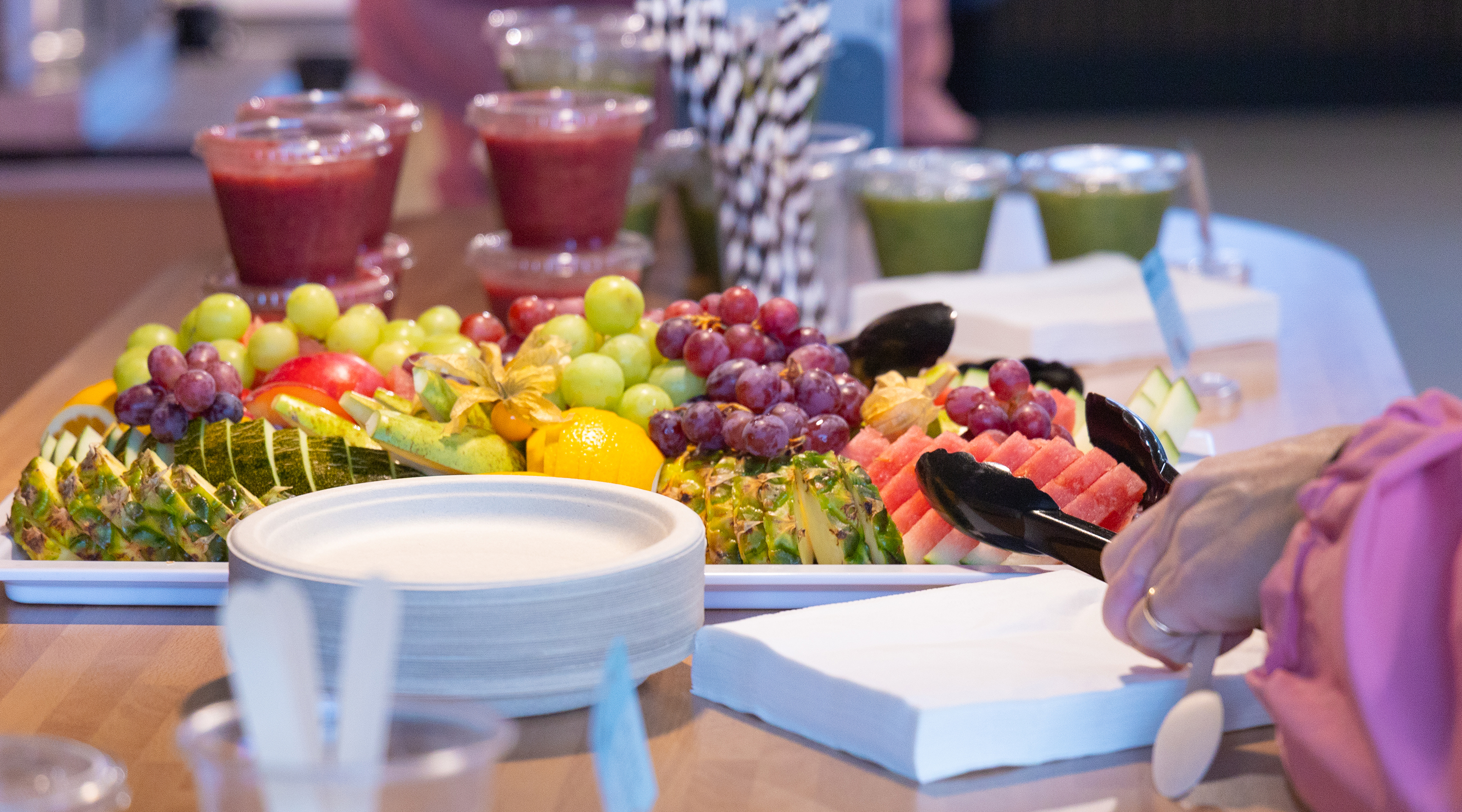 Frukt, smoothie og lunsj